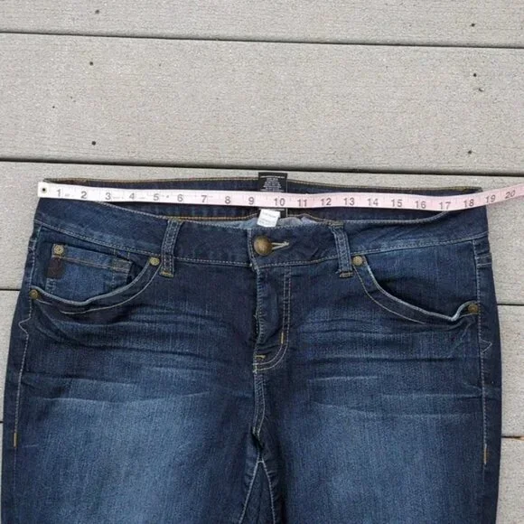 Torrid Denim Darkwash Straight Fit Jeans with Rhinestone Back Pockets - Picture 8 of 12